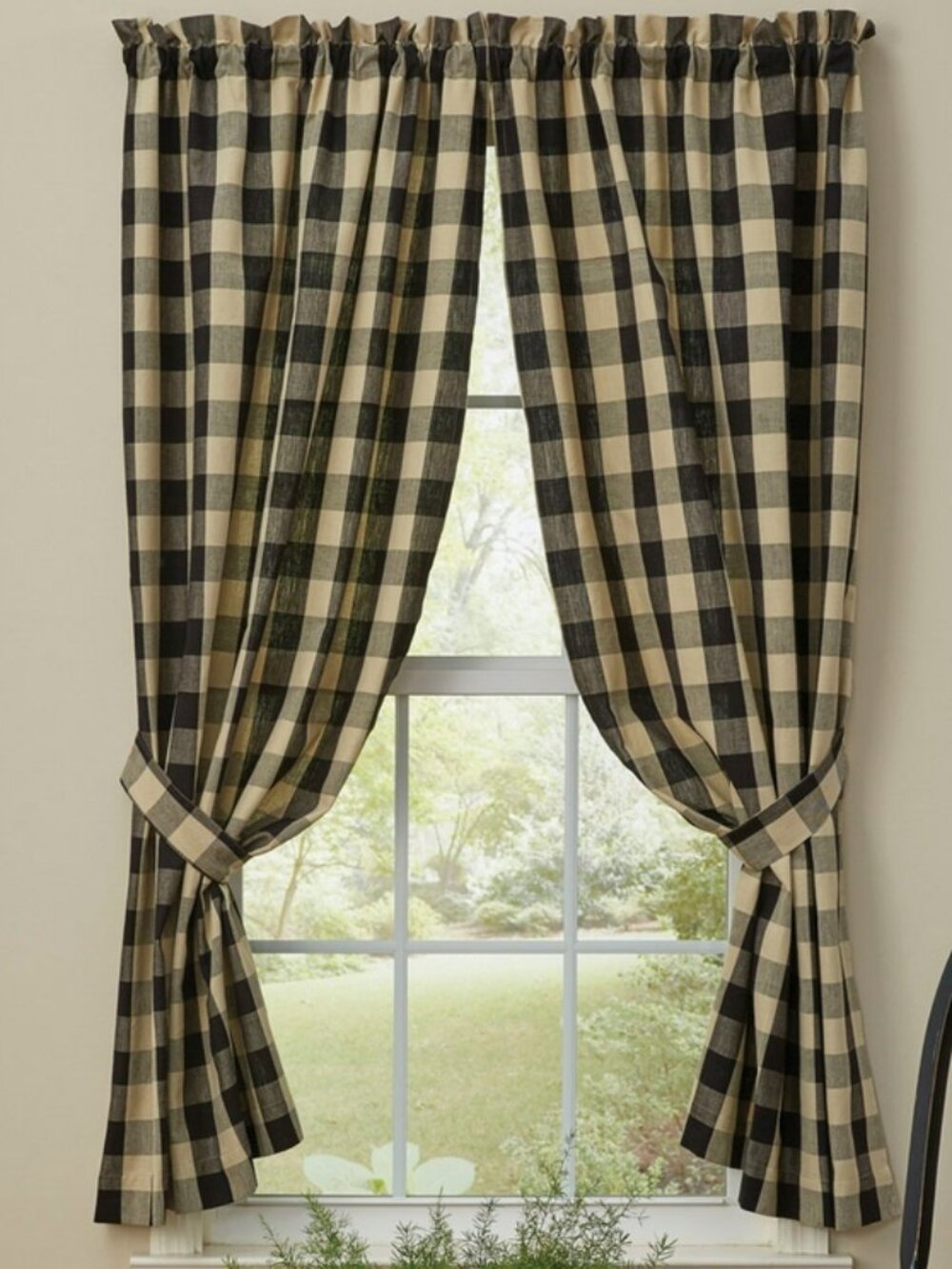 New Wicklow Black Check Country Curtains